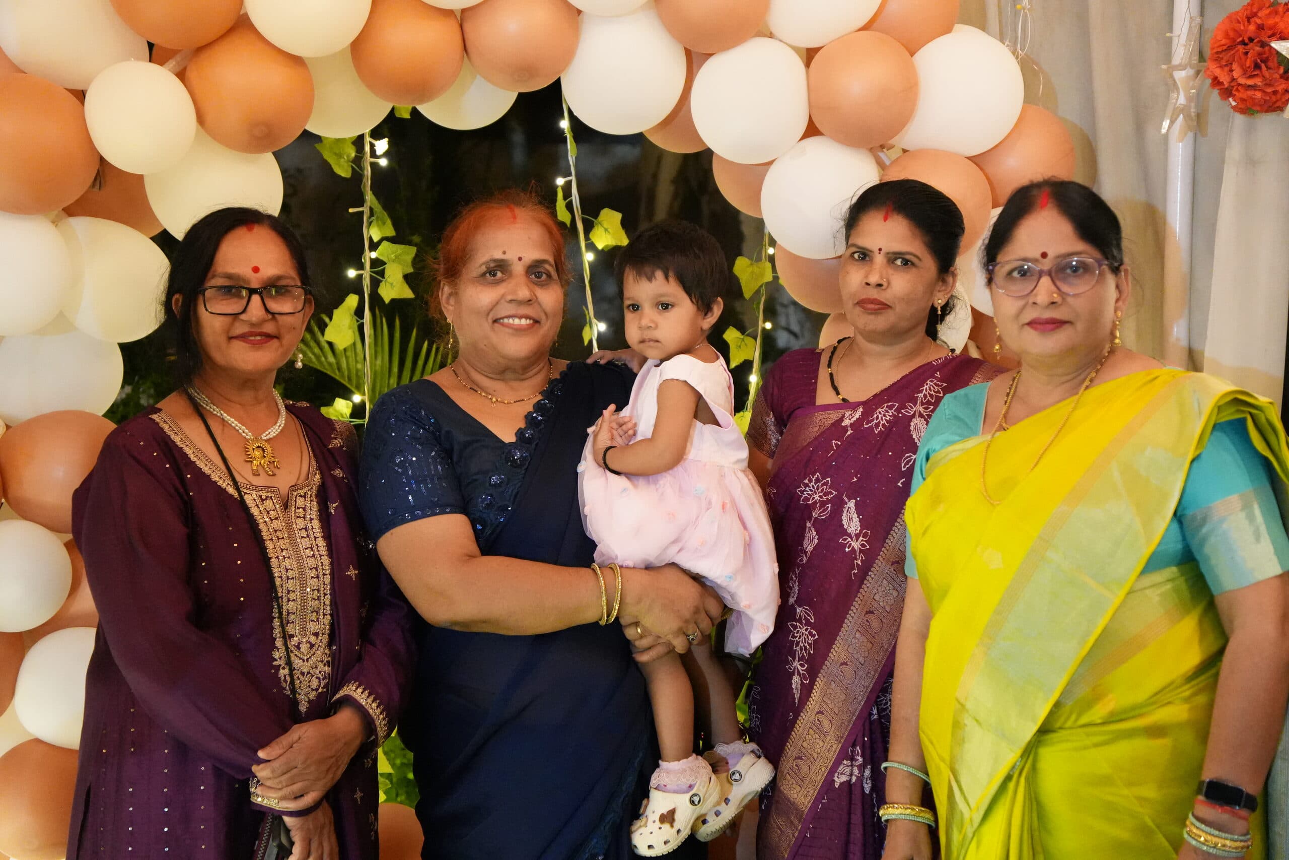 Family photoshoot in Bengaluru by Magnet Forever 2